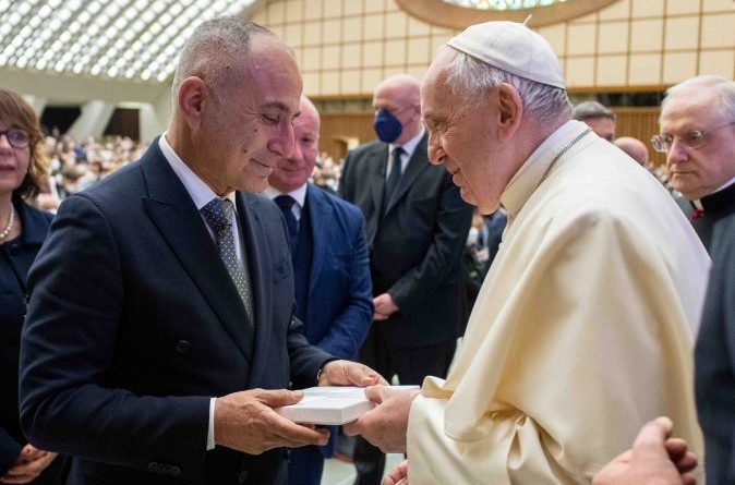 Papa Francesco e Pietro Del Vaglio foto uso stampa con credito a Vatican Media