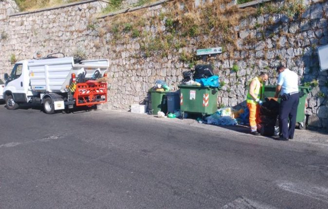 Amalfi controllo conferimento rifiuti