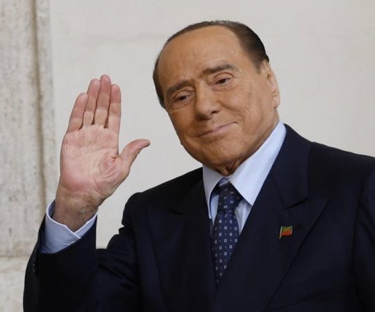 «L'amore vince sempre sull'invidia e sull'odio»: Berlusconi, Silvio