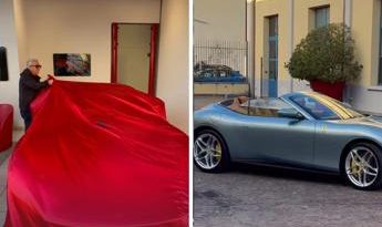 Fedez e la nuova Ferrari Roma: “La prima in Italia”